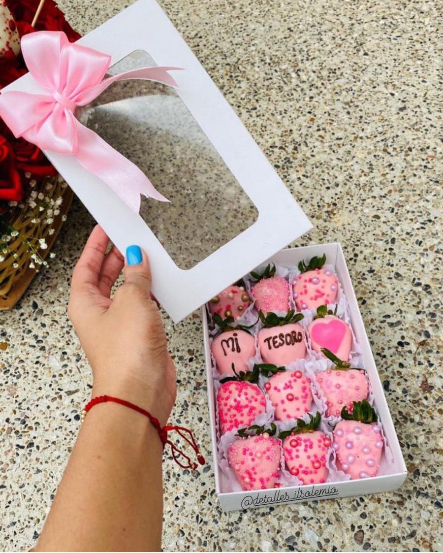 Caja sorpresa con fresas - Tienda de Regalos Barranquilla